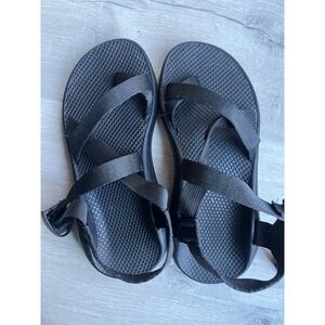 Chaco Women's Classic Black Strappy Outdoor Sandal 9